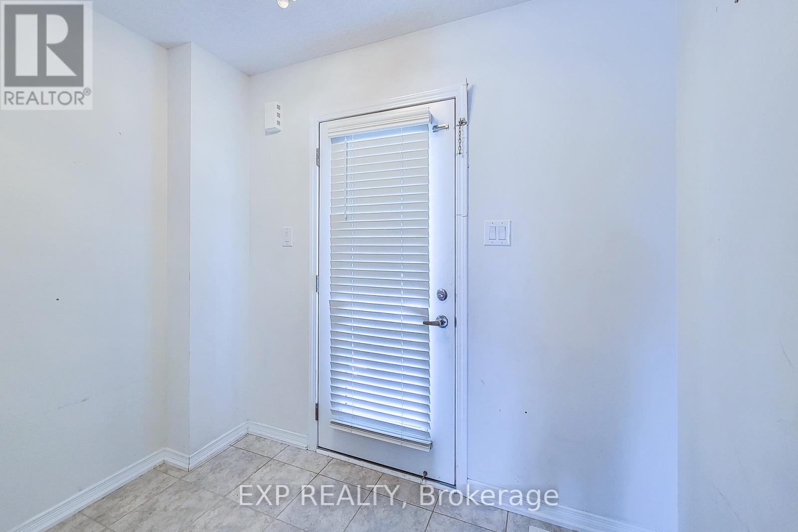 Photo 12 of 45 Cooke Avenue, Brantford ON