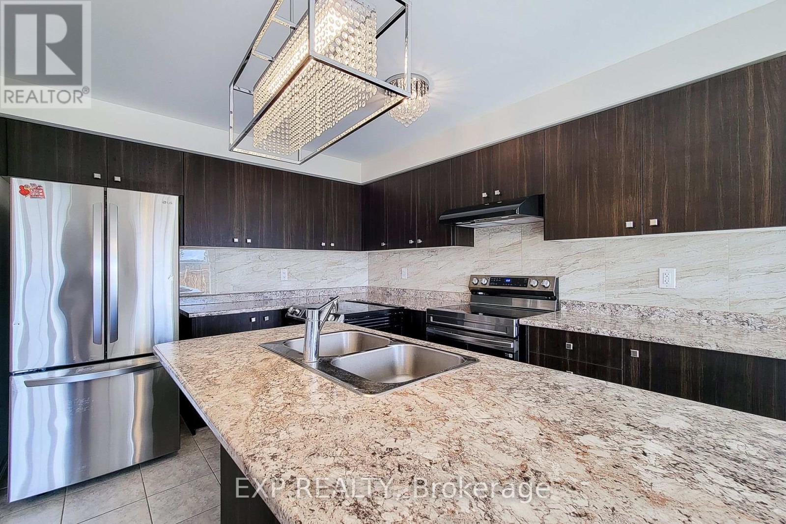 Photo 14 of 45 Cooke Avenue, Brantford ON