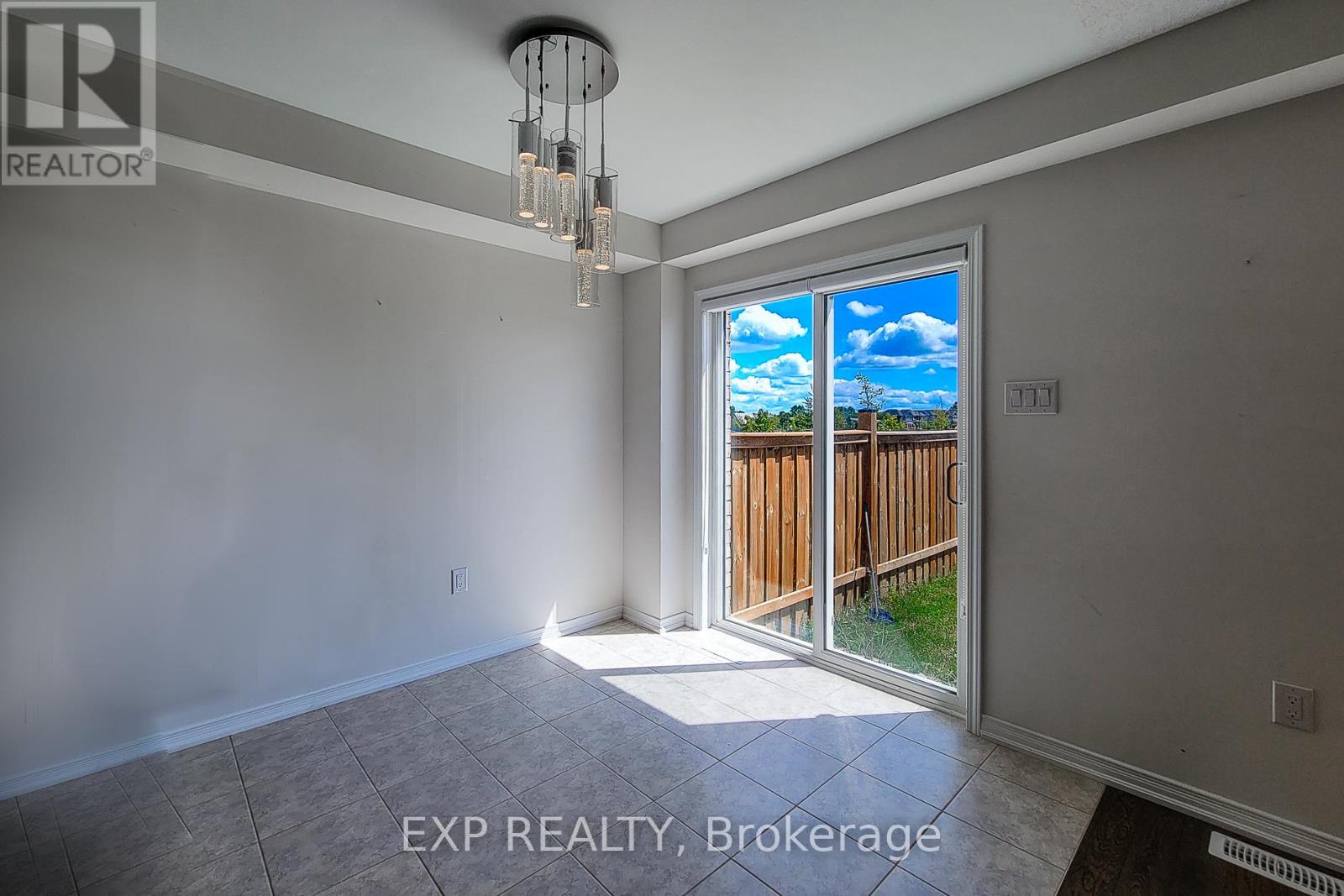 Photo 18 of 45 Cooke Avenue, Brantford ON