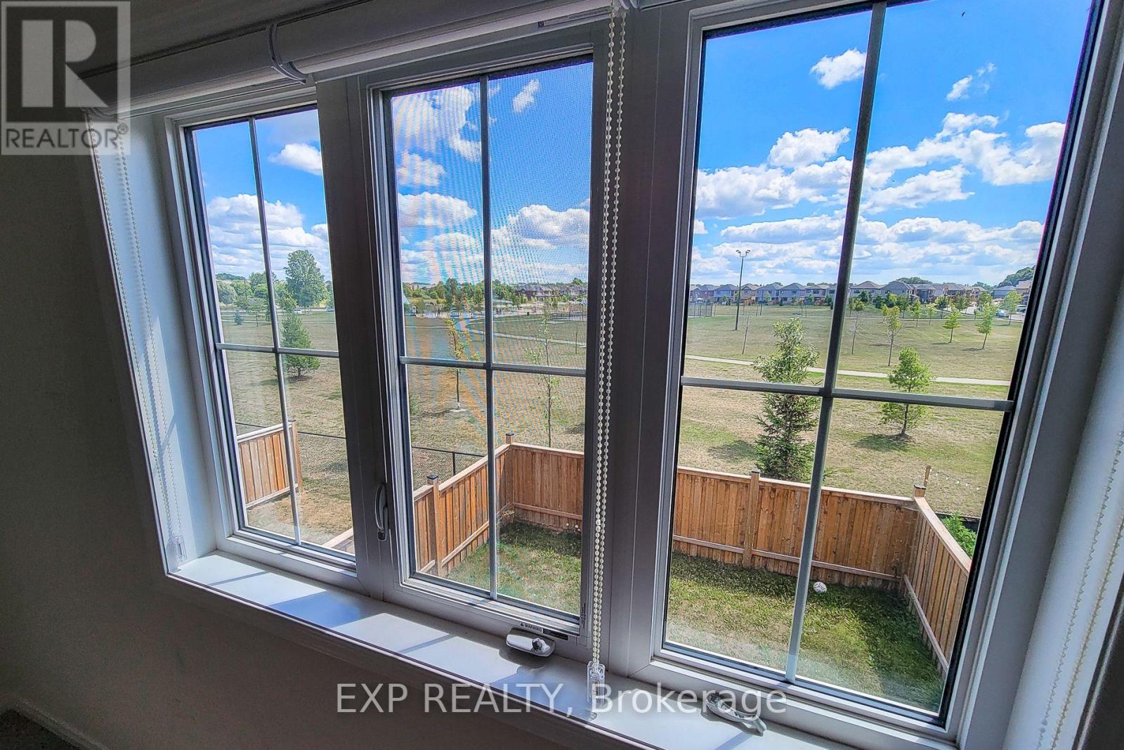 Photo 25 of 45 Cooke Avenue, Brantford ON