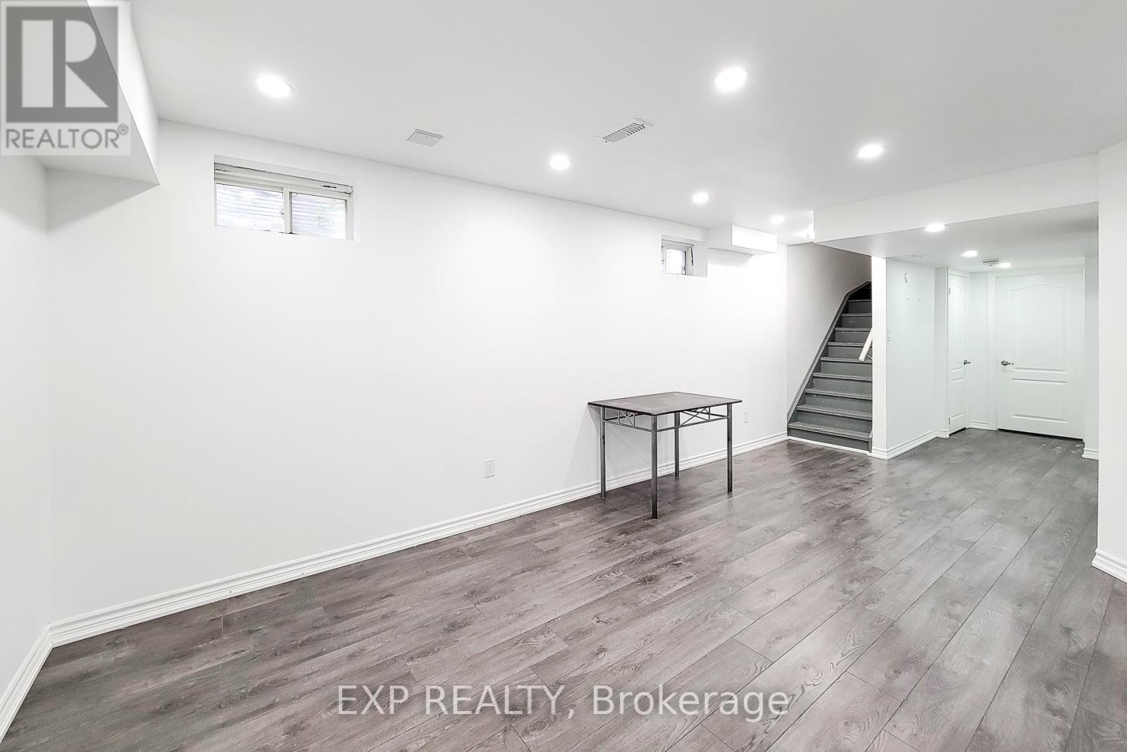 Photo 35 of 45 Cooke Avenue, Brantford ON