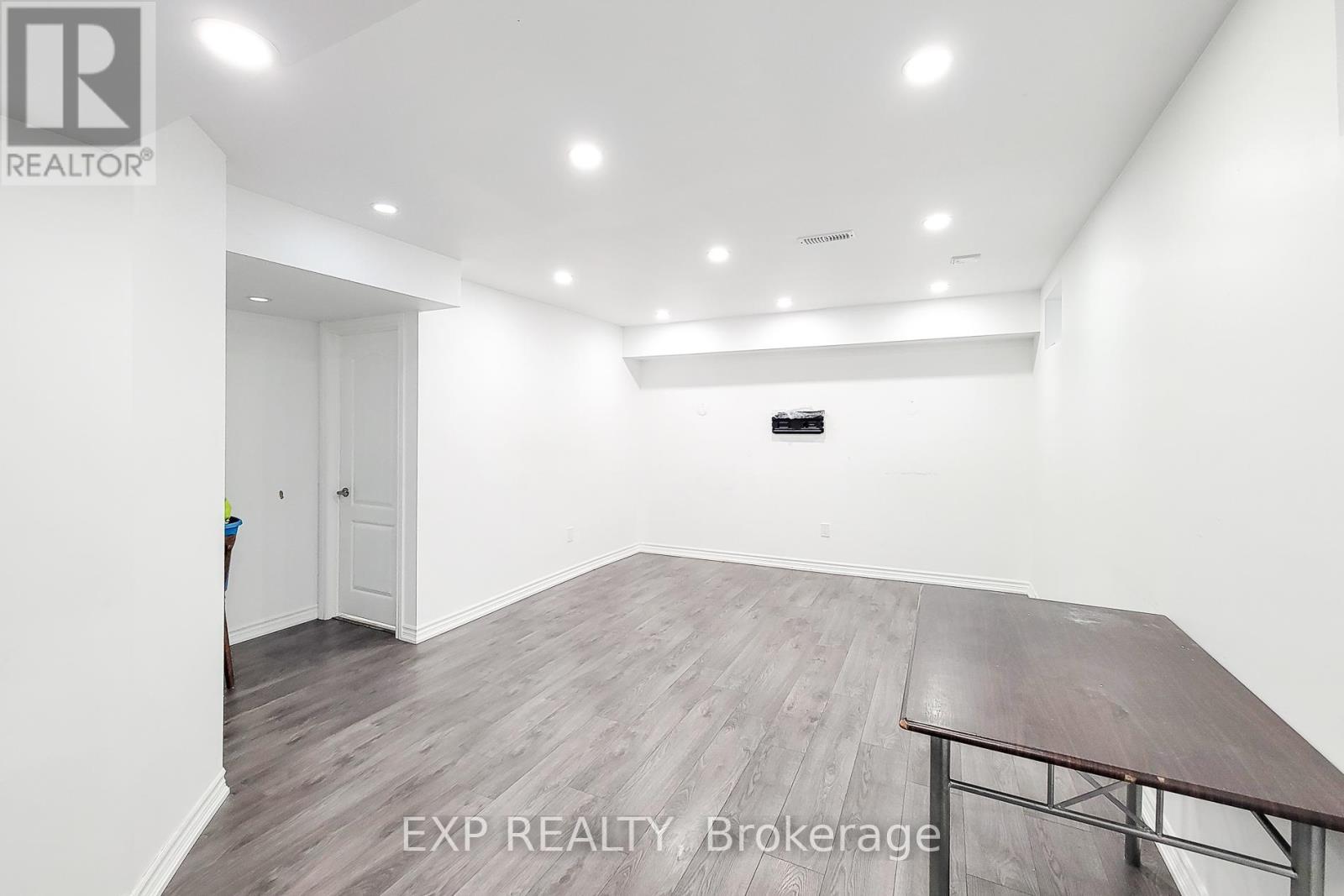 Photo 36 of 45 Cooke Avenue, Brantford ON