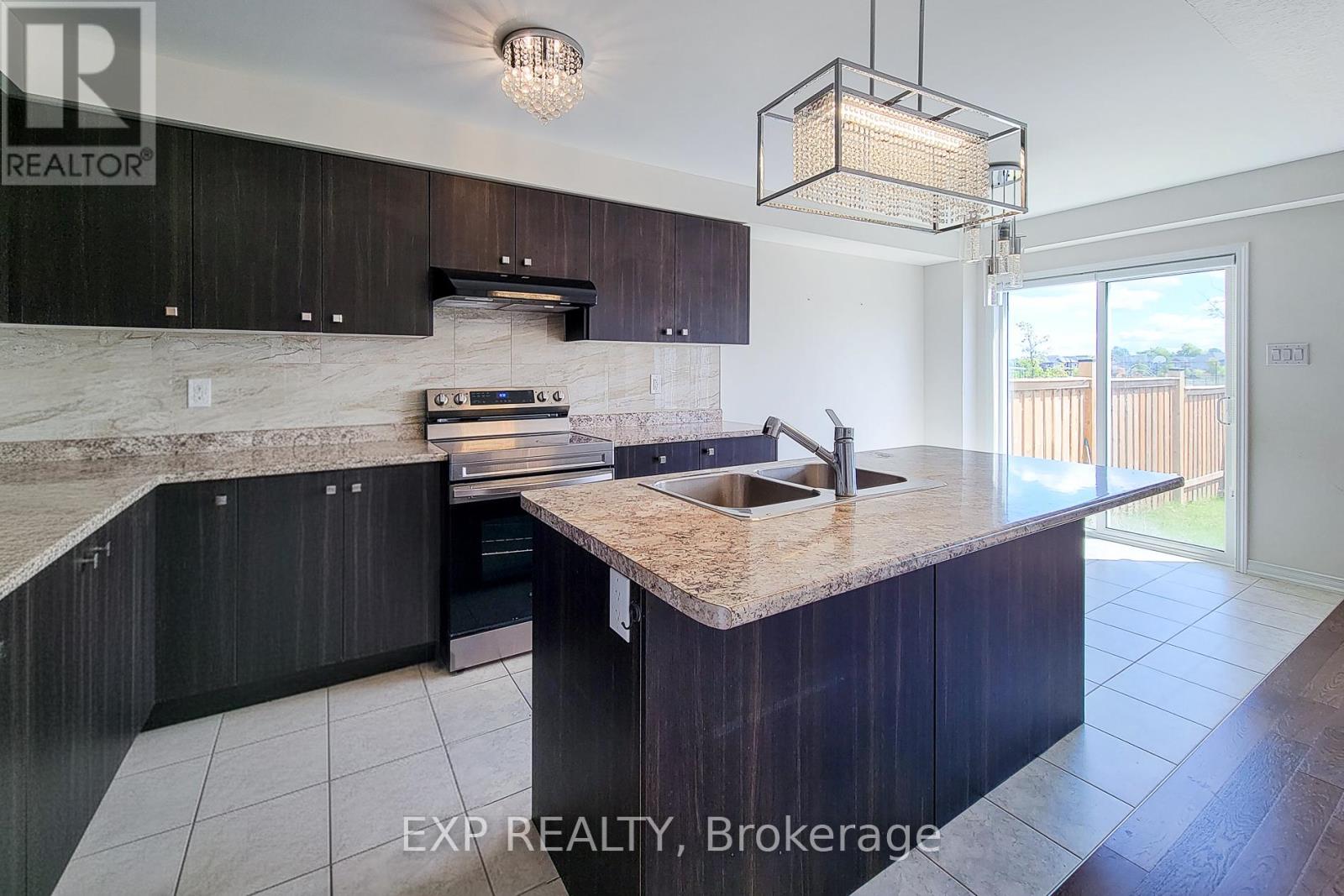 Photo 6 of 45 Cooke Avenue, Brantford ON