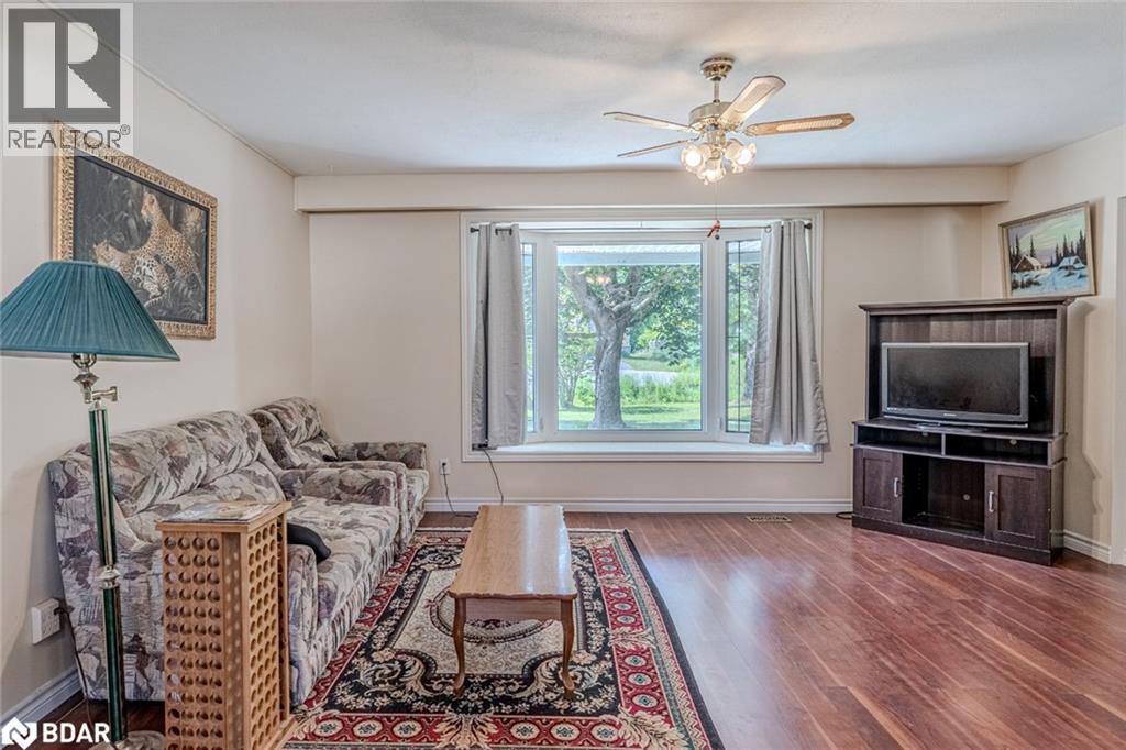 Photo 3 of 223 Phillips Street, Barrie ON