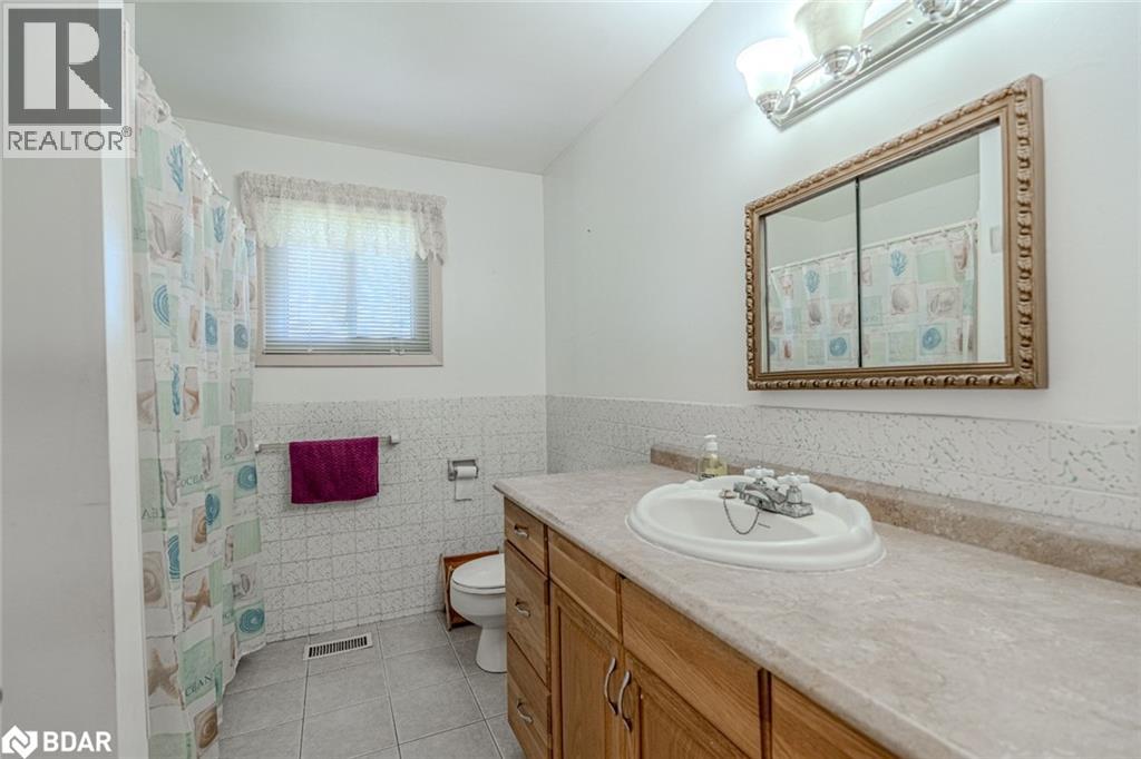 Photo 7 of 223 Phillips Street, Barrie ON
