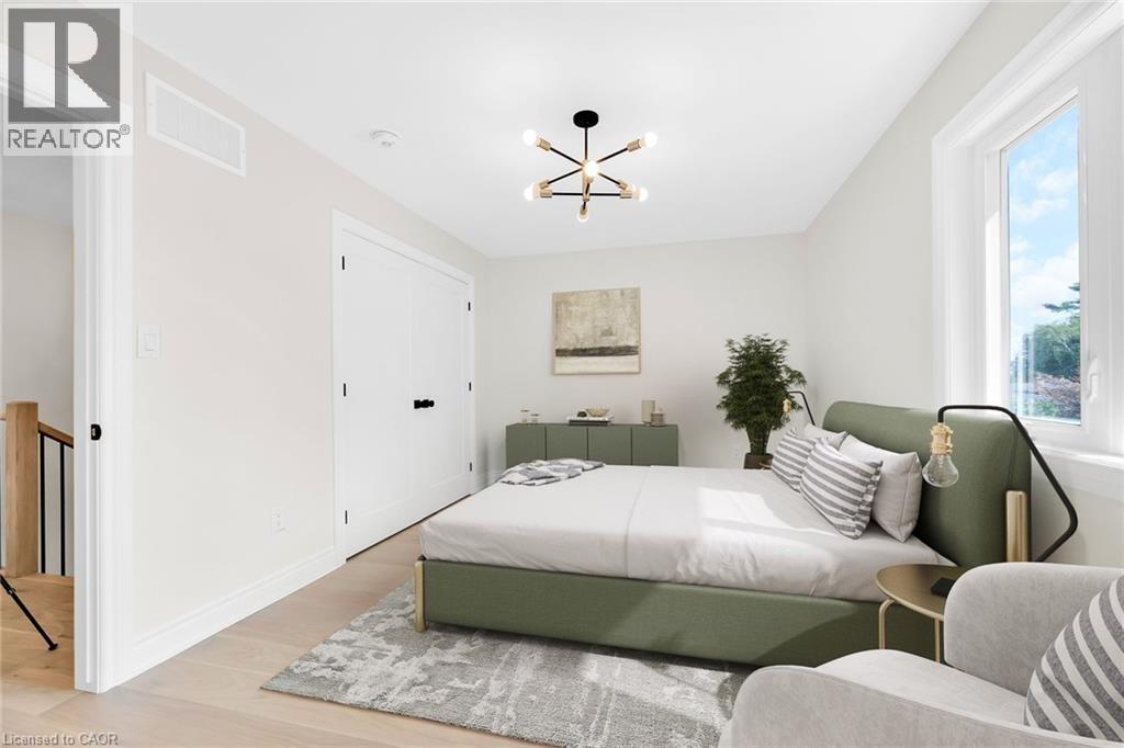 Photo 11 of 14 Marr Avenue, Grimsby ON