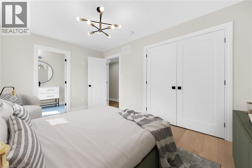 Photo 36 of 14 Marr Avenue, Grimsby ON