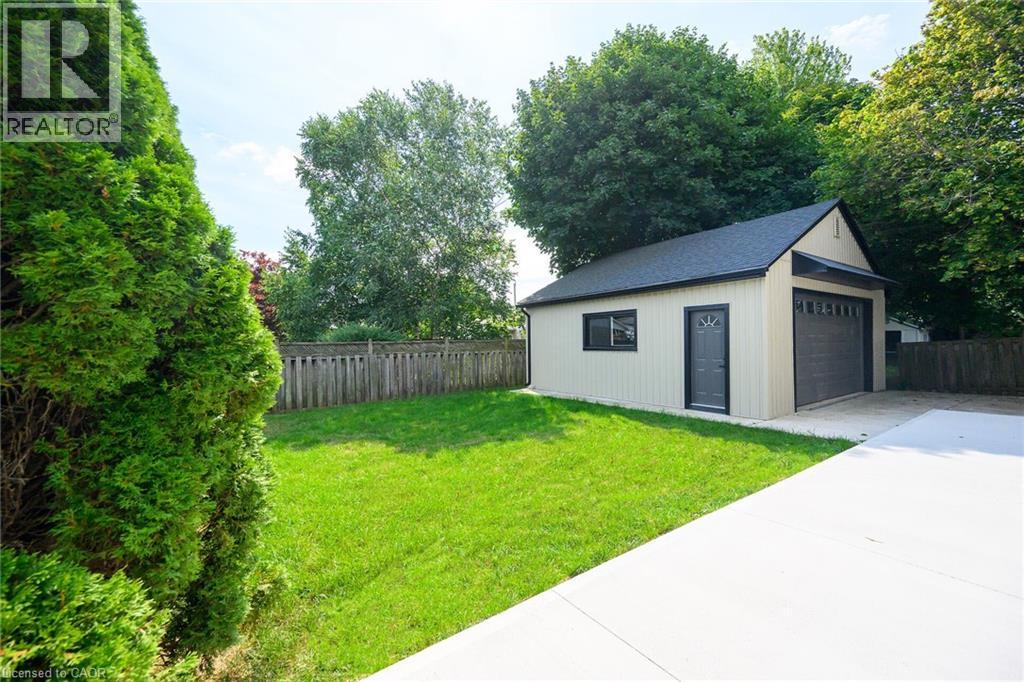 Photo 21 of 14 Marr Avenue, Grimsby ON