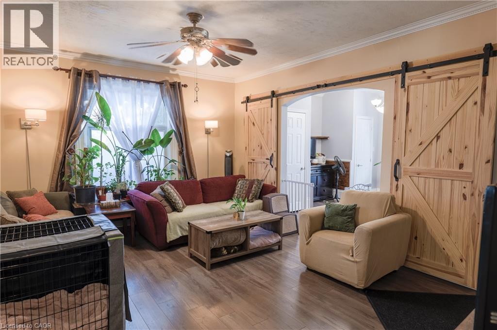 Photo 11 of 148 East Avenue Unit 1, Brantford ON