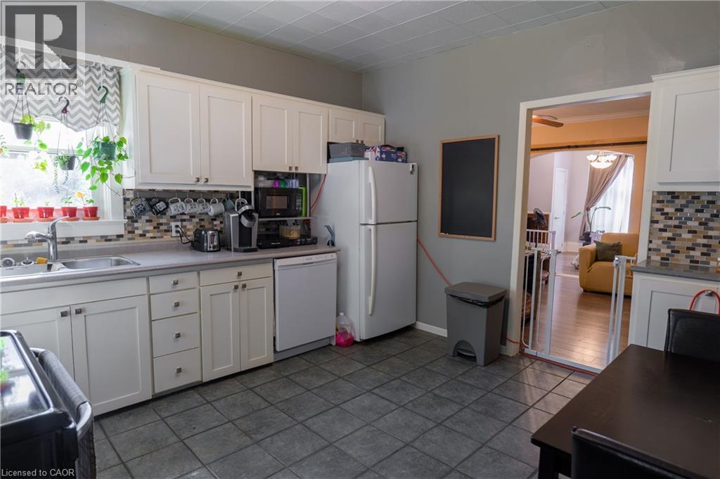 Photo 10 of 148 East Avenue Unit 1, Brantford ON