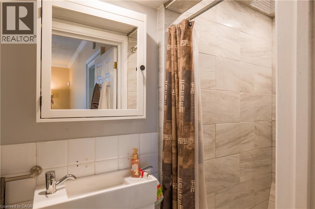 Photo 4 of 148 East Avenue Unit 1, Brantford ON