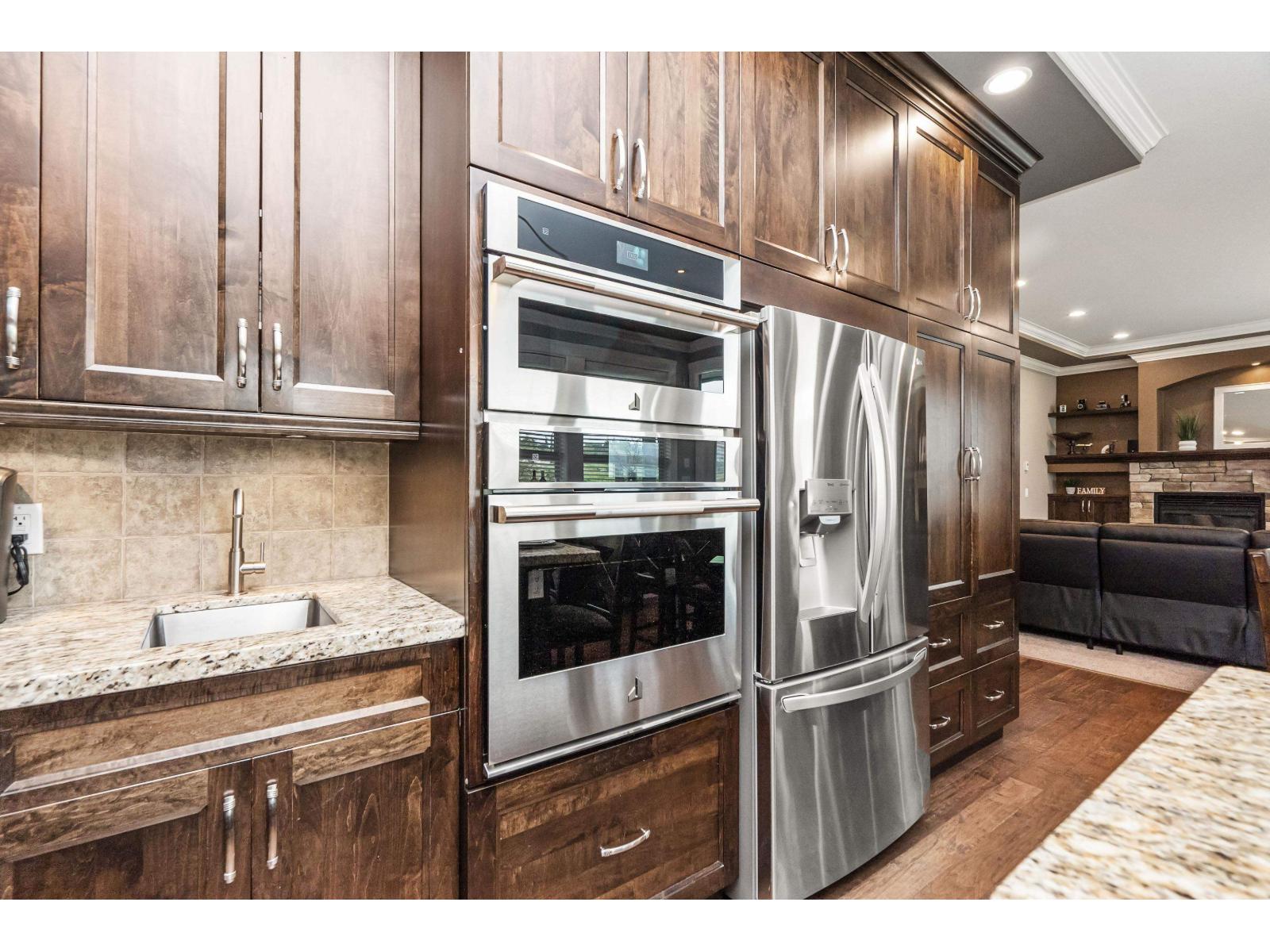 Photo 13 of 5214 219 A Street, Langley BC