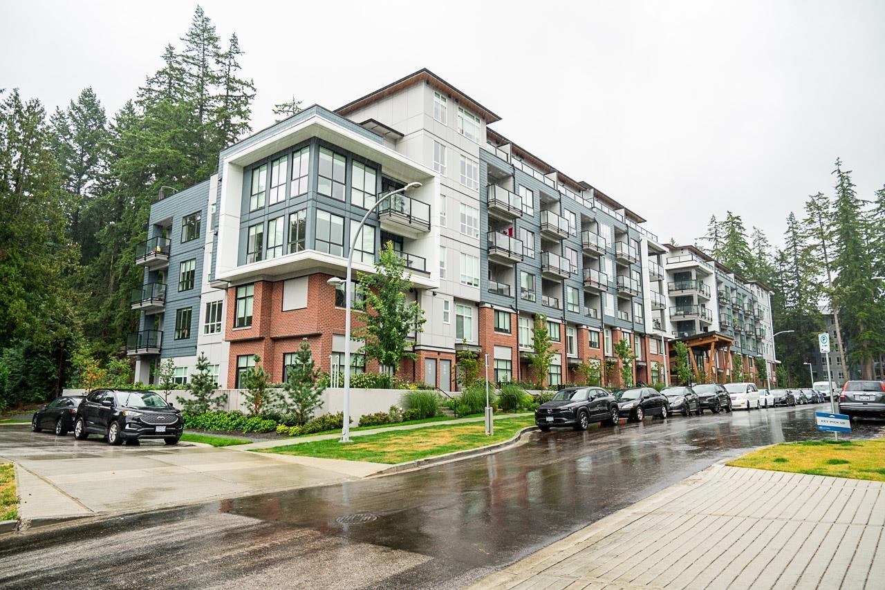 Photo 2 of 608 3528 146 A Street, Surrey BC