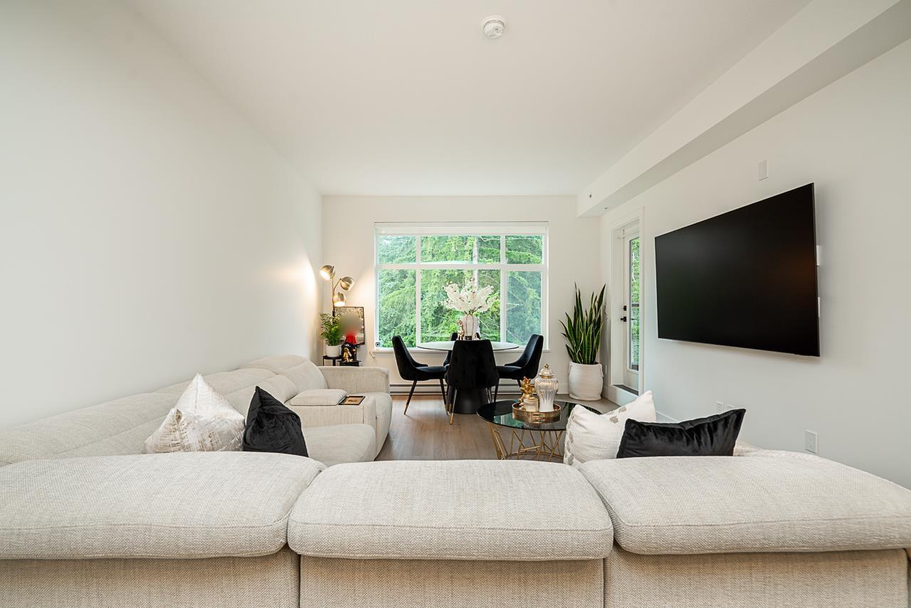 Photo 9 of 608 3528 146 A Street, Surrey BC