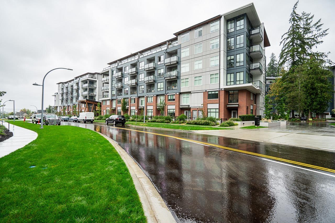 Photo 32 of 608 3528 146 A Street, Surrey BC