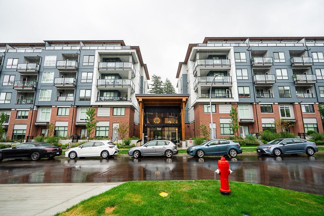 Photo 31 of 608 3528 146 A Street, Surrey BC