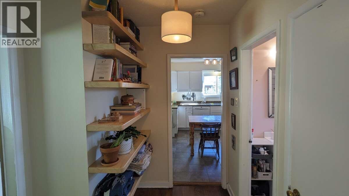 3303 THOMAS STREET, Terrace