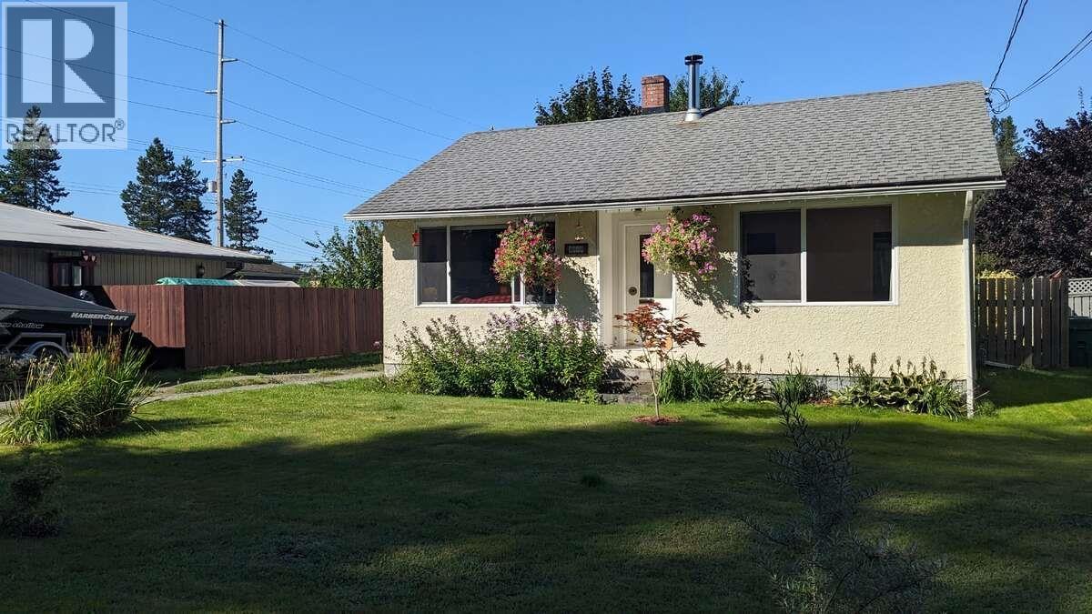 3303 THOMAS STREET, Terrace