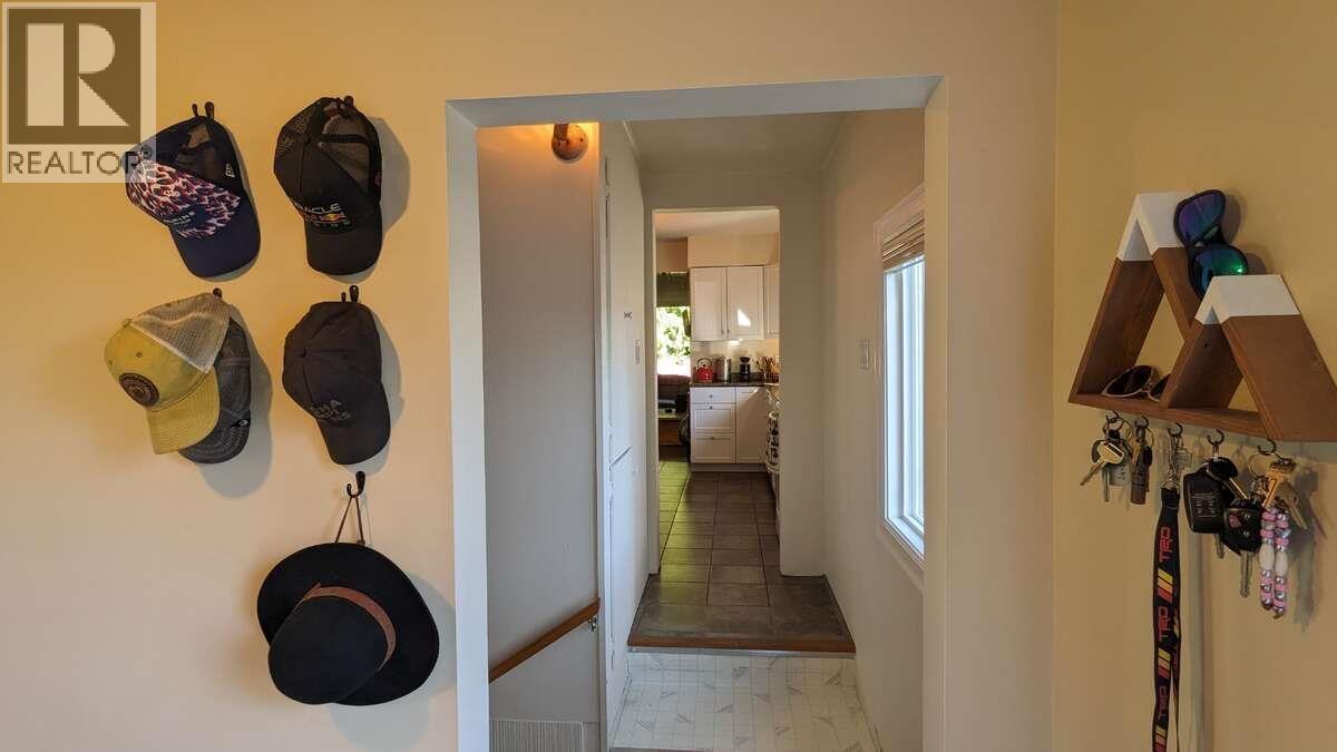 3303 THOMAS STREET, Terrace