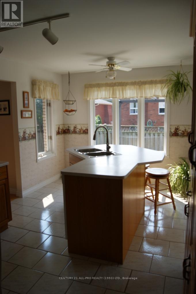 Photo 25 of 976 Glenhare Street, Cobourg ON