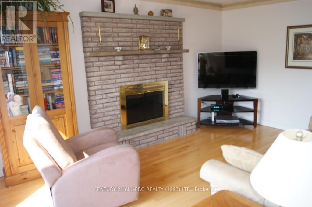 Photo 27 of 976 Glenhare Street, Cobourg ON