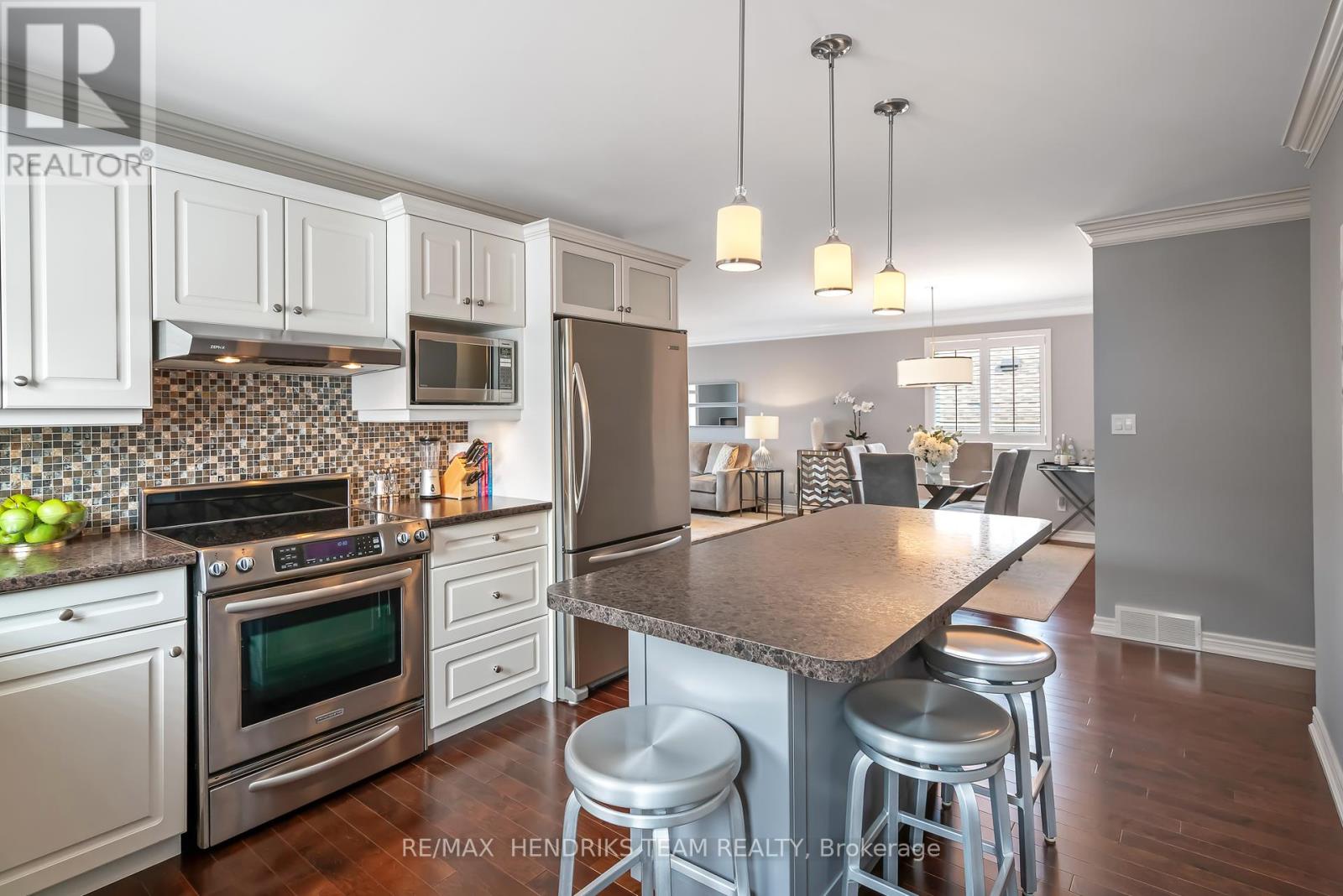 Photo 12 of 198 First Street Louth, St Catharines ON