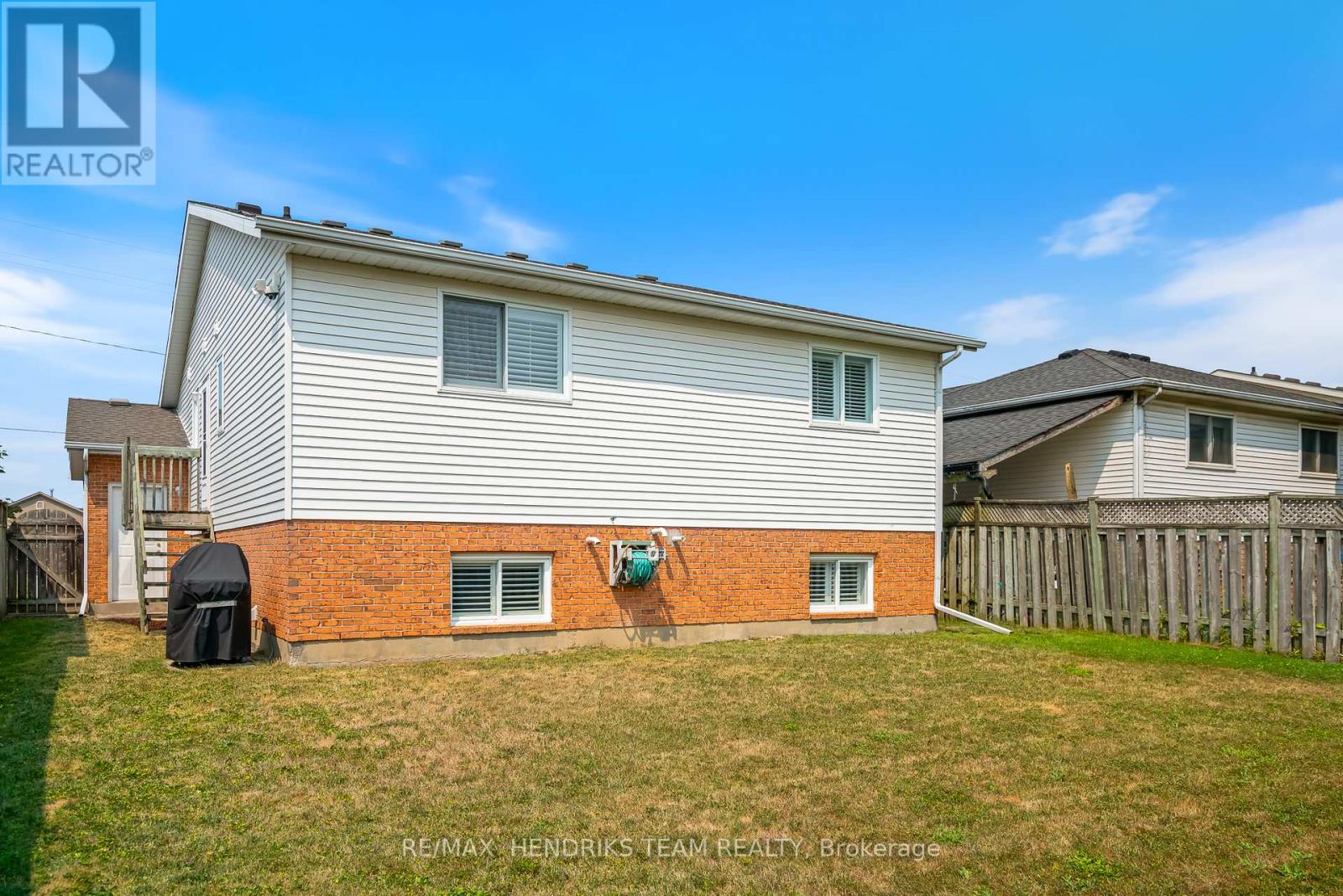 Photo 29 of 198 First Street Louth, St Catharines ON