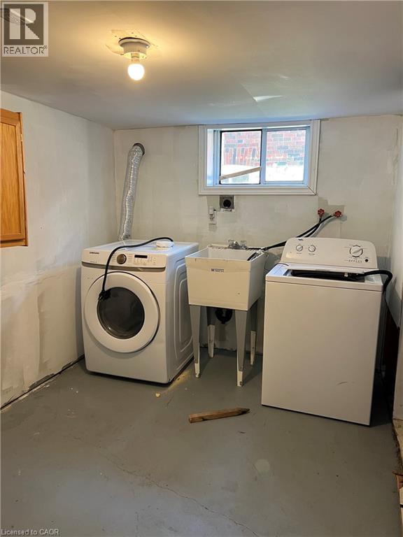 Photo 12 of 153 Fairfield Avenue, Hamilton ON