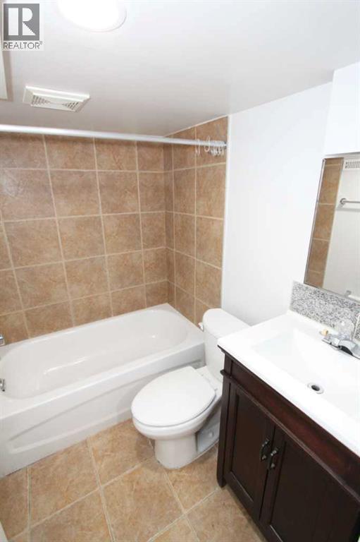 Photo 4 of 106 26 Avenue Nw, Calgary AB