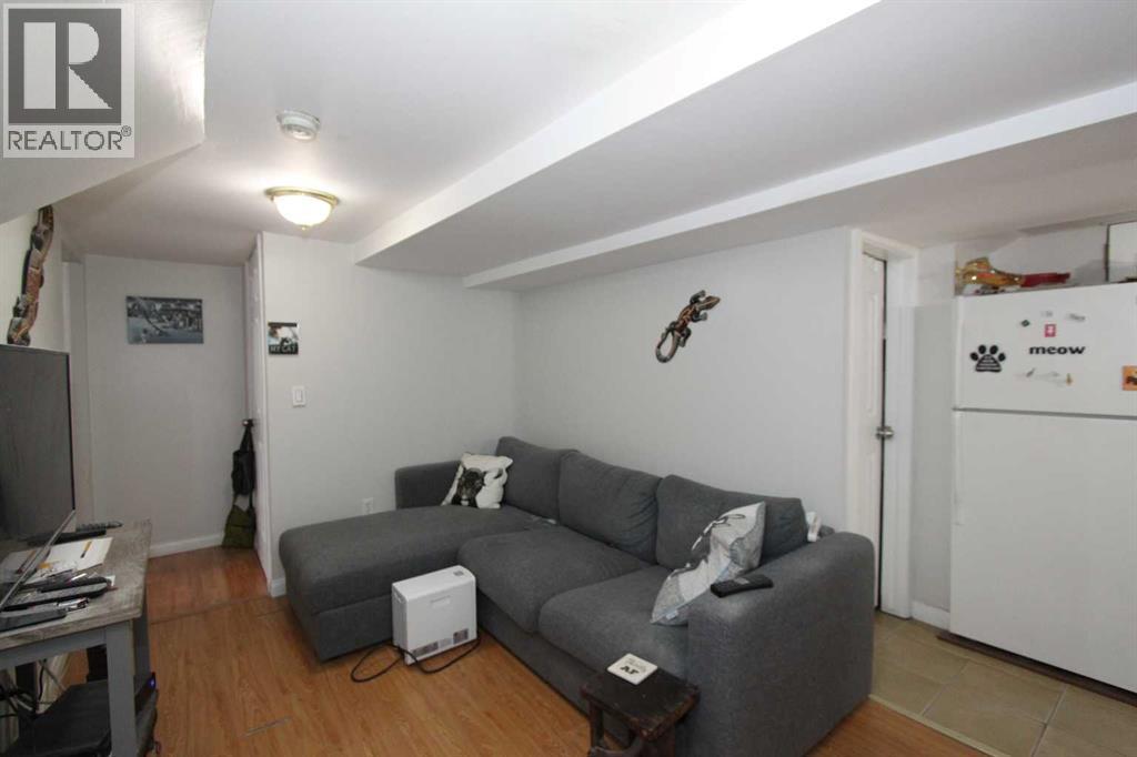 Photo 2 of 106 26 Avenue Nw, Calgary AB