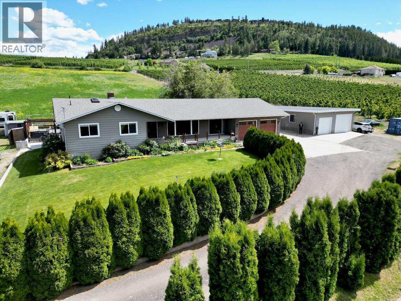 1-3 371 Valley Road, Kelowna