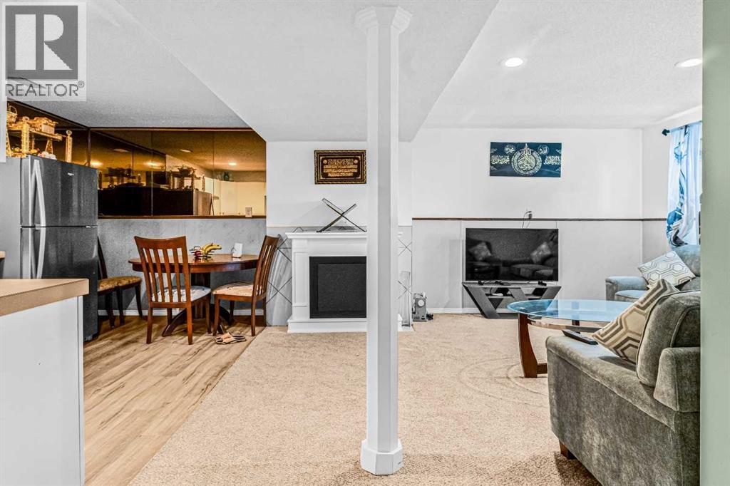 Photo 2 of 4728 Rundlehorn Drive Ne, Calgary AB