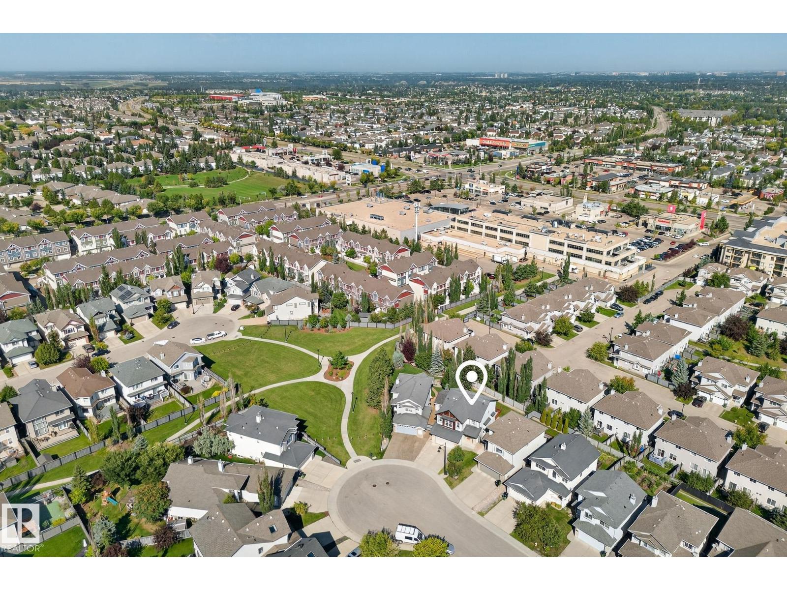Photo 13 of 1026 Mckinney Gr Nw, Edmonton AB