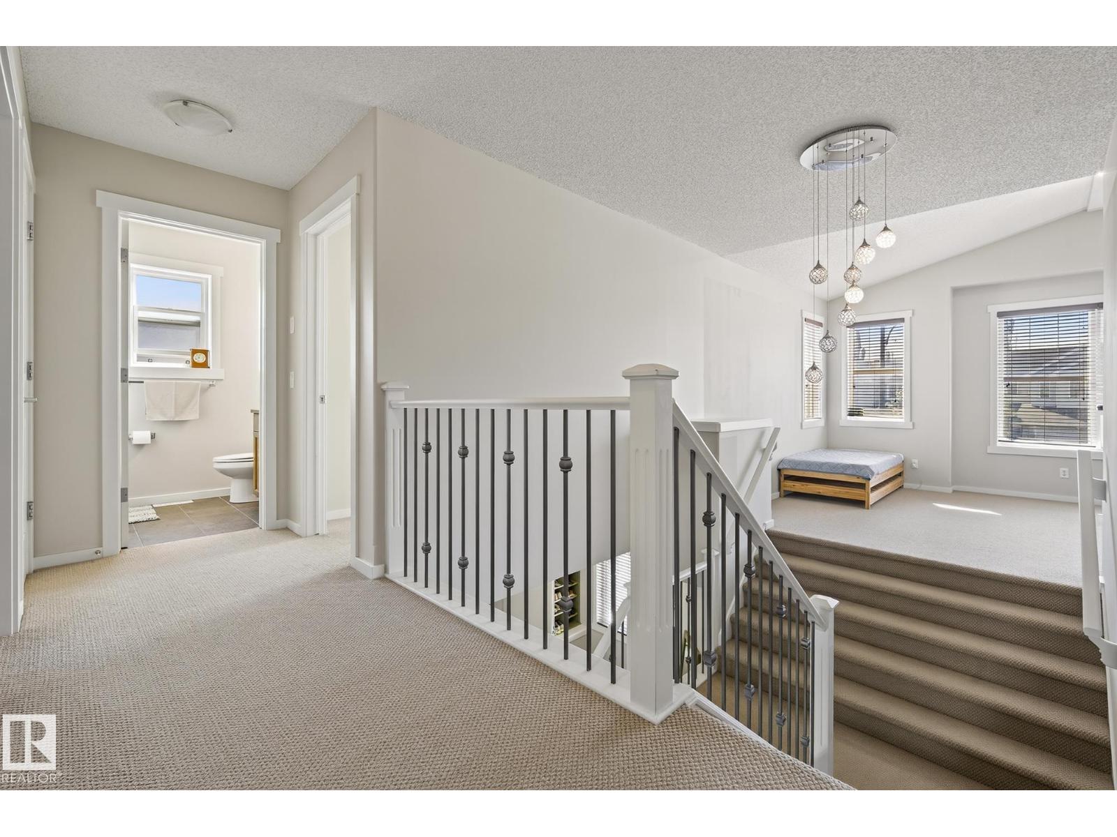Photo 35 of 1026 Mckinney Gr Nw, Edmonton AB