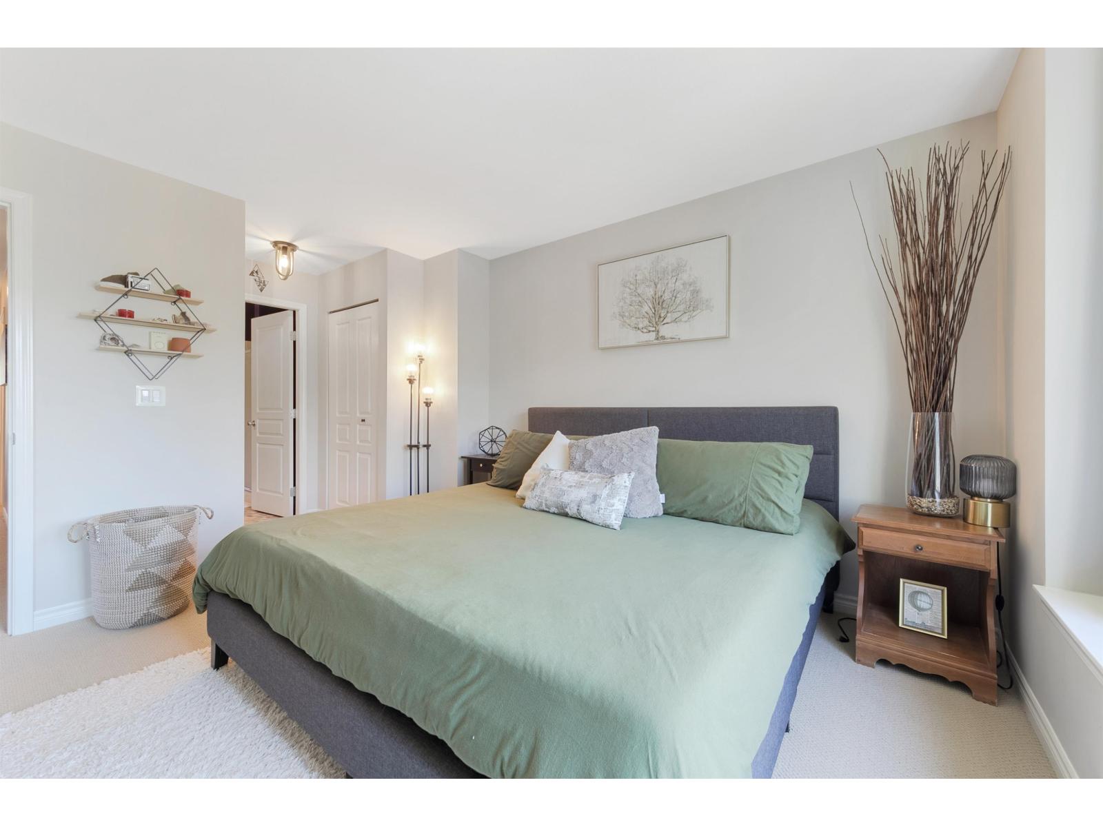 Photo 20 of 41 18839 69 Avenue, Surrey BC