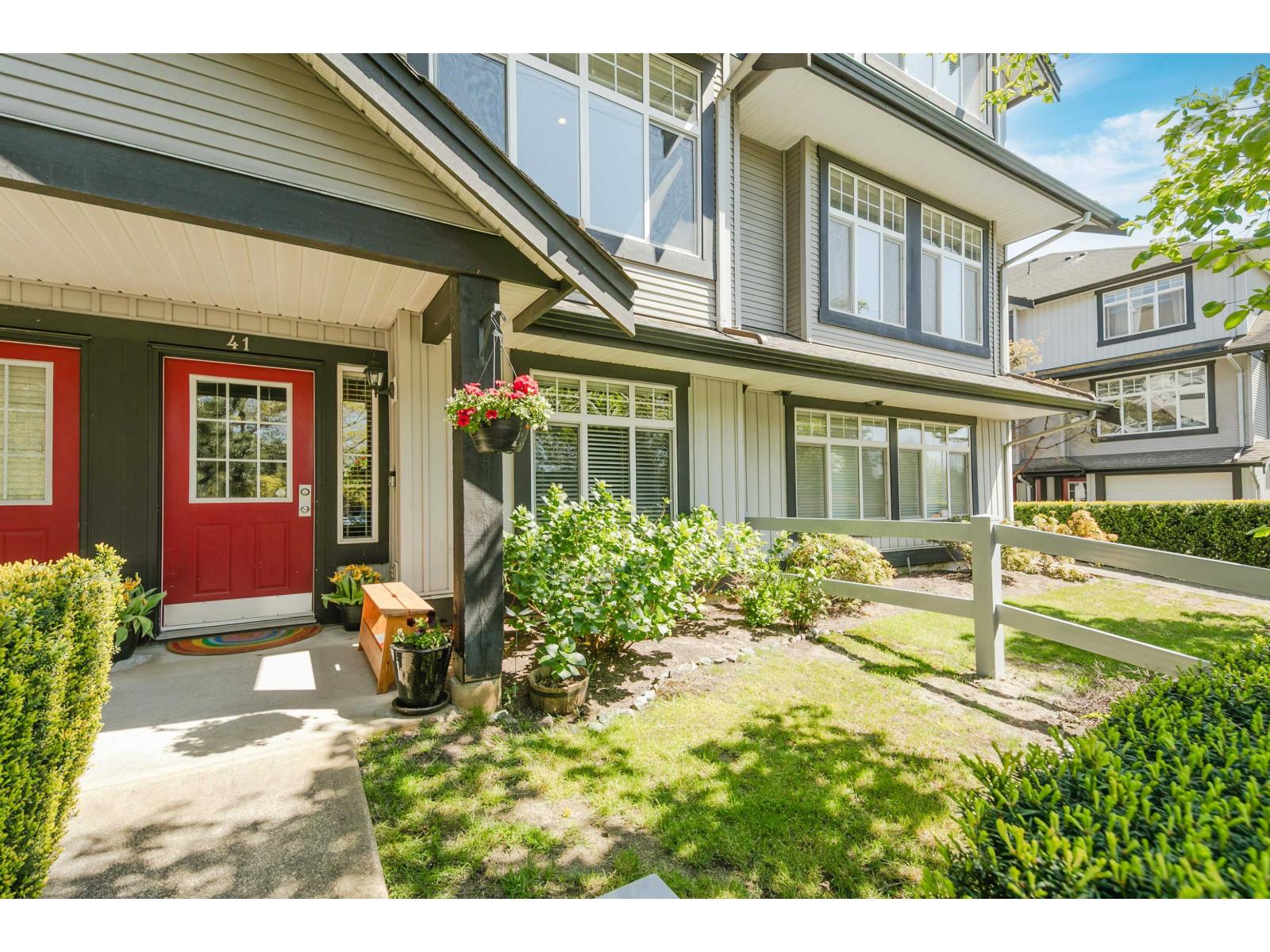 Photo 2 of 41 18839 69 Avenue, Surrey BC