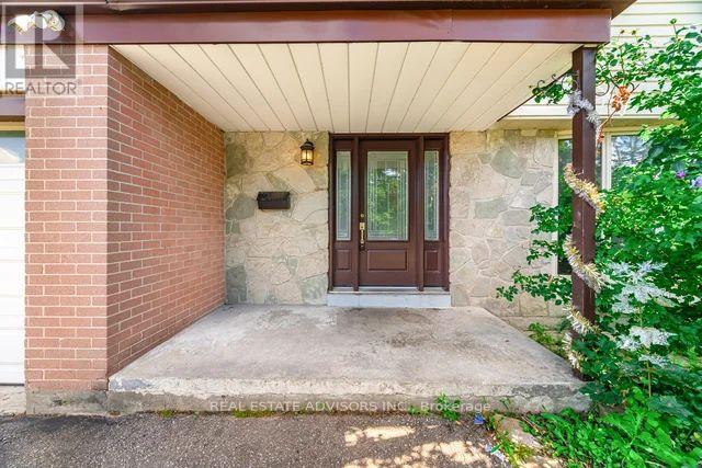 Photo 15 of 4 Parkend Avenue, Brampton ON