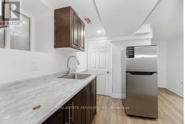 Photo 30 of 4 Parkend Avenue, Brampton ON