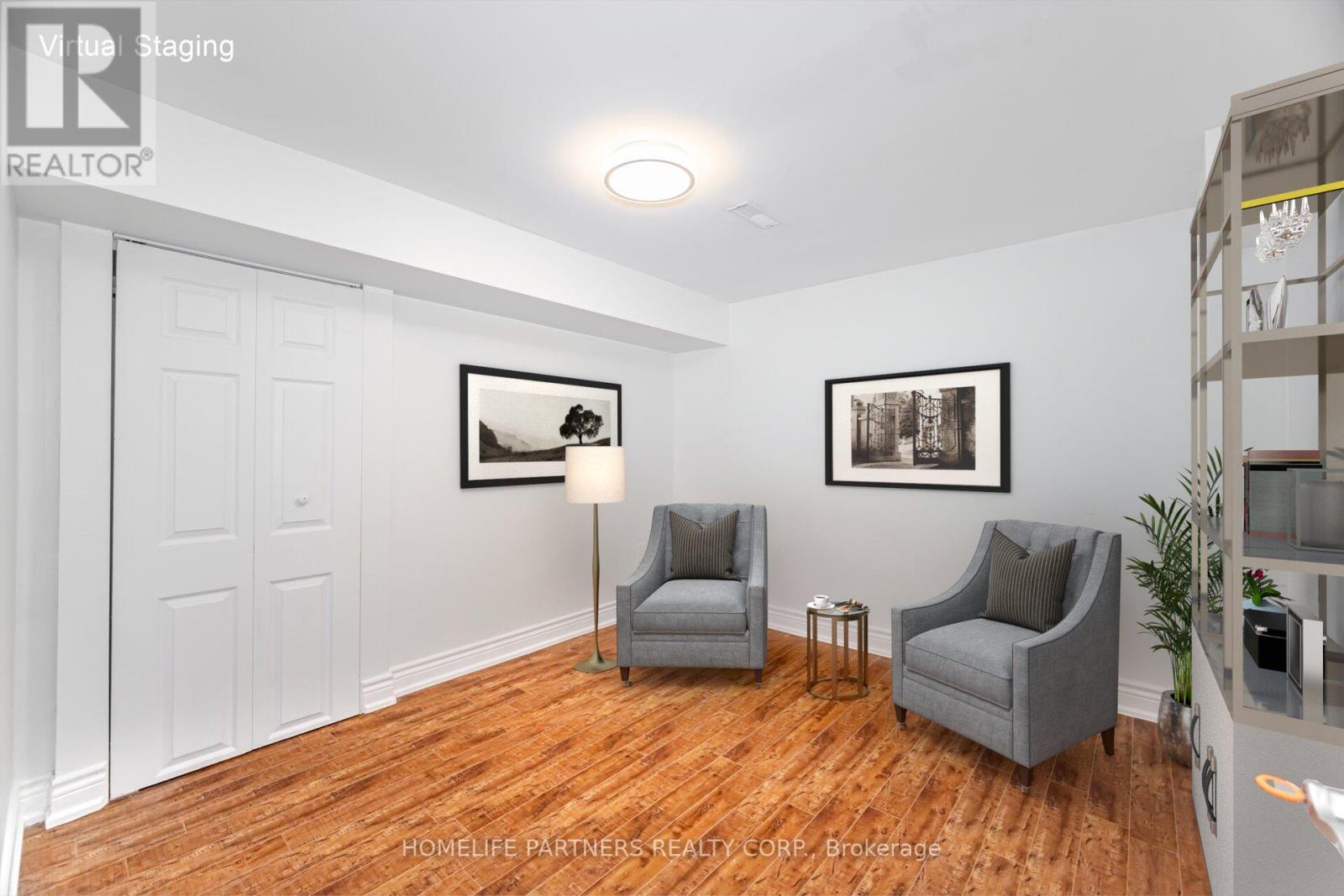 Photo 34 of 54 Fordwich Crescent, Toronto ON