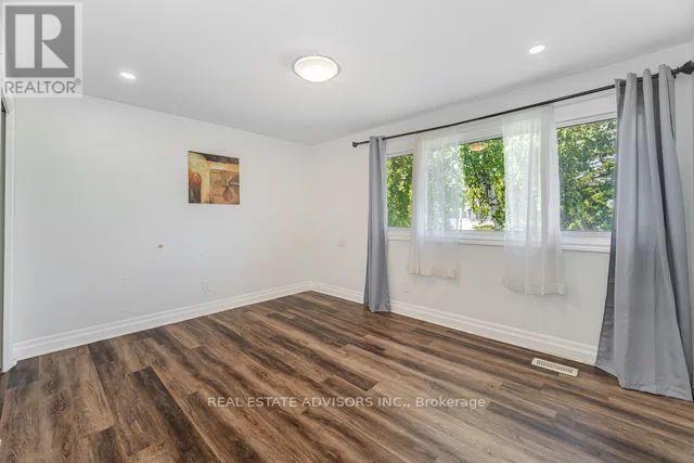 Photo 20 of 4 Parkend Avenue, Brampton ON