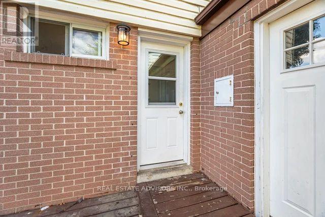 Photo 33 of 4 Parkend Avenue, Brampton ON