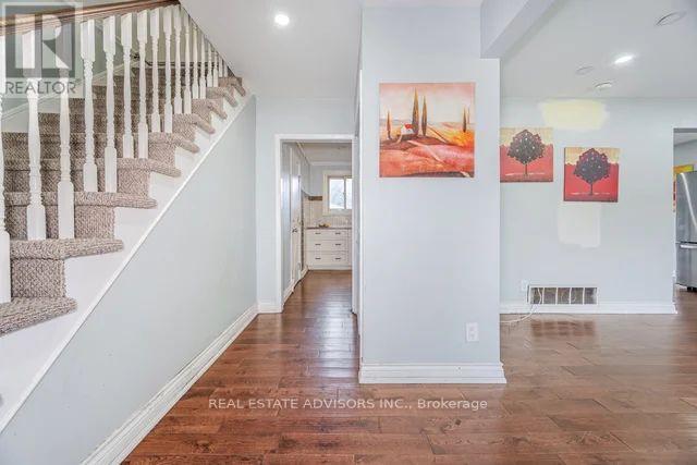 Photo 28 of 4 Parkend Avenue, Brampton ON