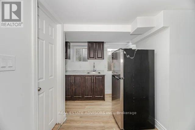 Photo 31 of 4 Parkend Avenue, Brampton ON