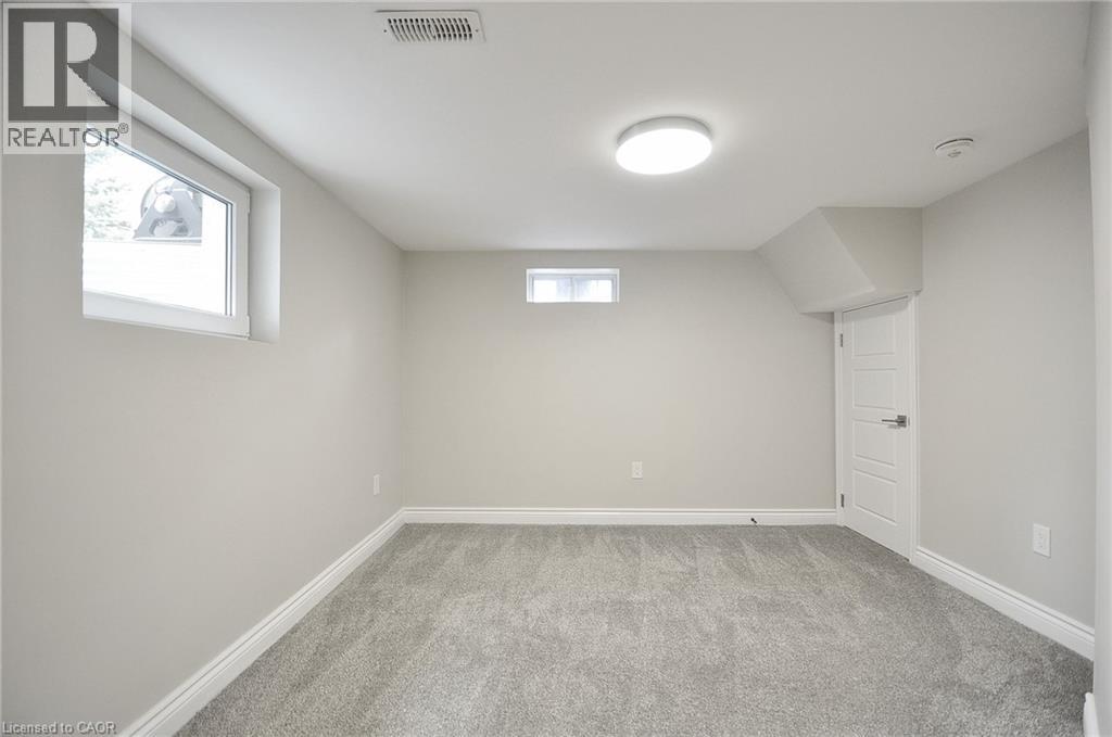 Photo 15 of 83 Burbank Road Unit 2, Kitchener ON