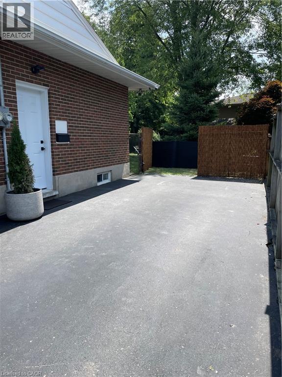 Photo 27 of 83 Burbank Road Unit 2, Kitchener ON