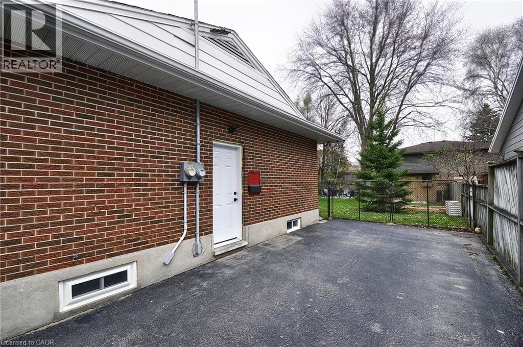 Photo 18 of 83 Burbank Road Unit 2, Kitchener ON