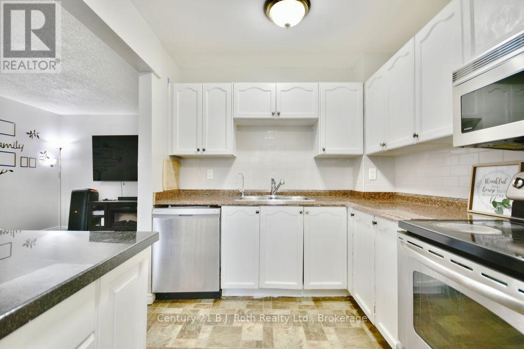 Photo 31 of 7 441 Barrie Road, Orillia ON
