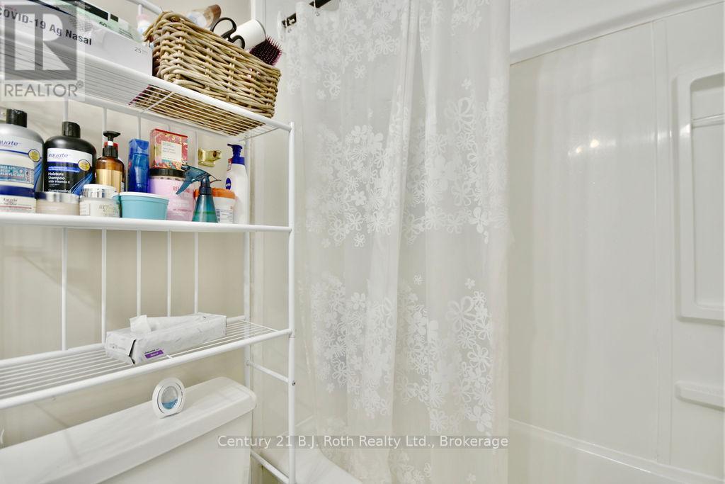 Photo 3 of 7 441 Barrie Road, Orillia ON