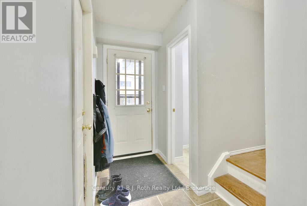 Photo 13 of 7 441 Barrie Road, Orillia ON