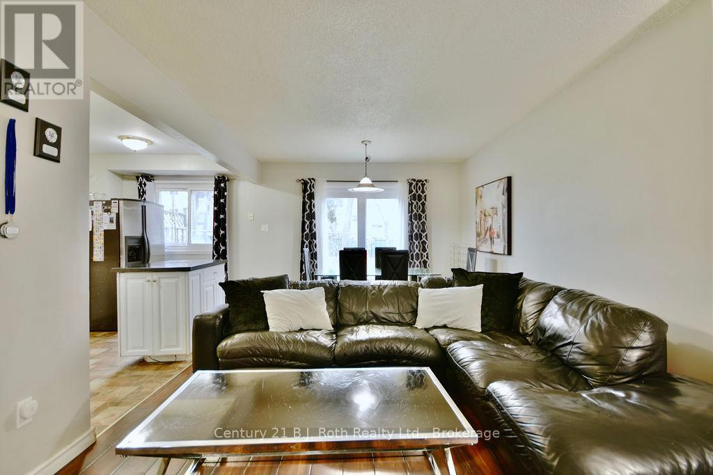 Photo 8 of 7 441 Barrie Road, Orillia ON